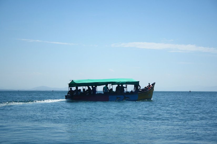 adventure-boat-trip-in-Goa